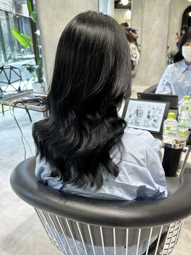 シティ(CITY) ブルーブラック 韓国ヘア 表参道