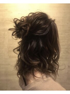 ミープラス(ME+) おだんごハーフアップ