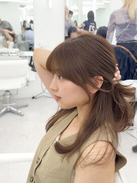 アマトウキョウスマートサロン(AMA TOKYO×Smart Salon) くびれレイヤー/顔まわりカット/くびれ巻き/レイヤーカット