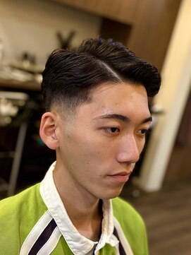 ◆洗練された大人の七三ミドルフェード・アイロンパーマ仕上げ◆