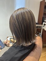 ボタニカ(Botanica)&nbsp;ボブ/外ハネボブ/レイヤーカット /細めハイライト/白髪ぼかし