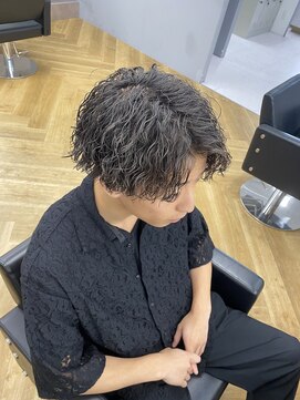 アレス バイ シカ 神戸三宮元町店(ALLES by Cica) 波巻きツイストスパイラルパーマツーブロック刈り上げ