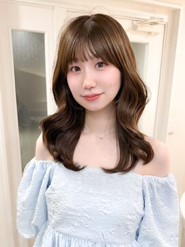 レア 表参道(L'ea) 大人ガーリー ダークアッシュ似合わせカットミディアムレイヤー