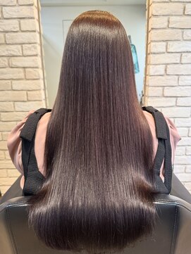 ルームス(ROOMS) 縮毛矯正と髪質改善トリートメントでうる艶に。