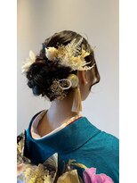 ヴィアンカ(Vianca)&nbsp;成人式♪ゆる編み込みシニヨンアレンジ♪