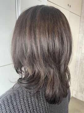 ディシェーレローブ(die Schere Lob) 40代からの白髪になじむグレージュ