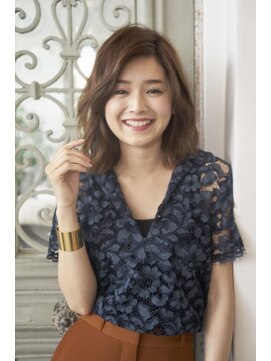 ルシエ 立川(LUCIE) うざバングのふわっと大人可愛いいボブセミディ