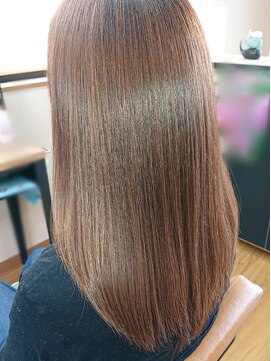 モアニ ケラ(Moani Kela) ナチュラルストレート