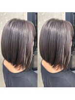 ヘアーアンドネイル ガレージ(GARAGE) カーキアッシュ