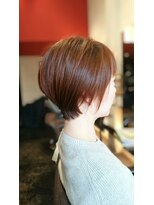 クラブ ヘアー オズ 南茨木店(CLUB HAIR OZ) エッジの効いた耳掛けショート