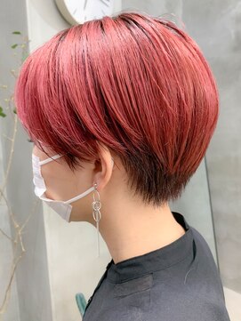 テトヘアー(teto hair) レッドカラー、ピンクベージュ、ハンサムショート