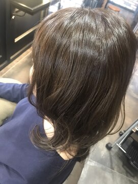 トリエラ(TRIELA) しっとりアッシュ