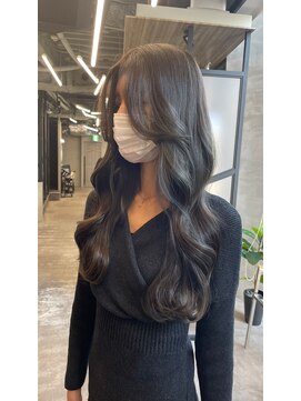 ジーナ 船橋(Zina) オトナ女子ツヤ髪アッシュカラーふんわりミディシースルーバング