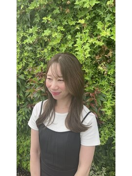 ソイルアヴェダ(Soil AVEDA) 韓国風レイヤーカットオリーブベージュ【沼津/沼津駅】