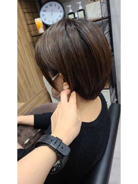 コネクション(connection) 骨格矯正カット