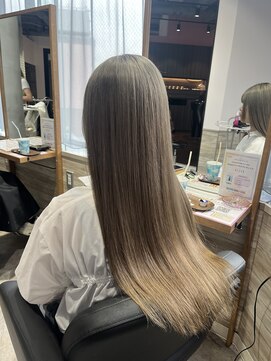 リーオオサカ(Lee Osaka) アッシュベージュ×東芽生