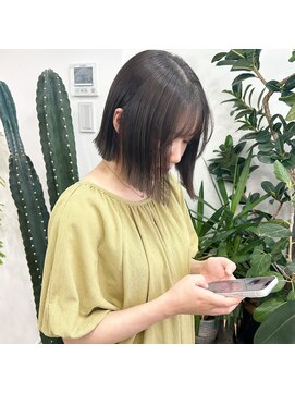 ノート(note) 柔らかブラウンカラー×切りっぱなしボブ