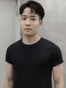 スー 渋谷(suu) ニュアンスパーマセンターパートメンズカットツイストパーマ韓国