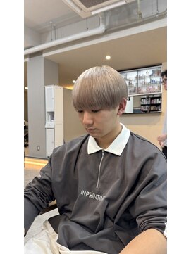 ダイアモンドリリー(Diamond Lily) ワンブリーチでできるホワイトベージュです！