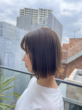 ココスタイル(Koko style) 外ハネショートボブ