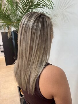 メリー オオサカ(Merly Osaka) バレイヤージュ