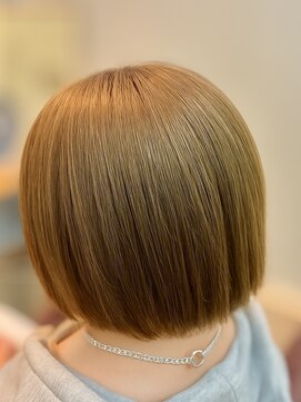 アン ブリーチ(UN BLEACH) 透明感ベージュ×髪質改善トリートメント【高木】