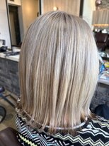 フラッグ バイ ヘッドライト 名古屋金山店(FLAG by HEADLIGHT)&nbsp;切りっぱなしボブ×グラデーションラインカラー