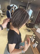 クオール(Quol)&nbsp;【脱白髪染め】ハイライト白髪はそのまま地毛もそのまま◯