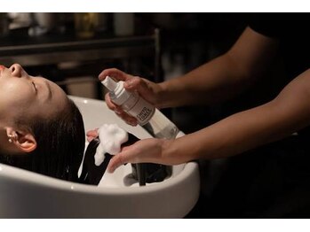 BearFruit　戸塚店の写真/ハリ・コシのあるうる艶髪へ！BearFruitの極上トリートメントで贅沢なひとときをお過ごしください♪