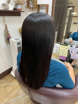 美容室 メザミー MESAMIES ツヤ髪ストレート大人きれいセミウェットセミロング髪質改善小顔