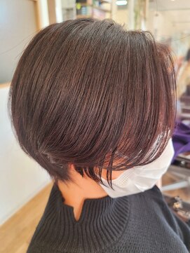 ヘアーズビースリー ポートサイド 大人くびれショートxラベンダーアッシュ 20代30代40代50代