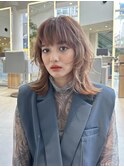 大人ガーリーな内巻き＋外ハネMIXモードミディアムヘア