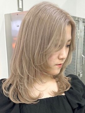 ウィコ 新宿(WICO) レイヤー×ベージュ[新宿駅/チョコレート/ダブルカラー]