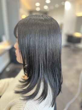 リンク(LinQ) 透明感抜群のアッシュグレージュ