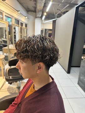 アイズ 海老名(AIZU) 波巻きスパイラルパーマ　ツイストスパイラル　メンズカット