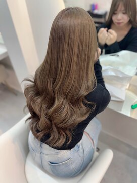 ラビス 池袋(Lovis) <悠斗>ネビージュ/小顔[エクステ/インナーカラー/韓国/池袋]