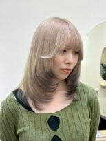 ユウル 横浜(juhl.) デザインカラーミルクティーベージュ顔まわりレイヤーブリーチ