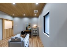 バリアフリーの一階店舗でどなたでも通える設計*