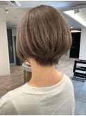 くびれボブ.ミルクティーグレージュ【池袋.ダブルカラー】
