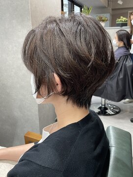 レポゼ 日本橋室町(Repose) repose.hair/テラコッタ/ミニウルフ/くすみブルー[日本橋駅]