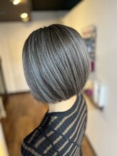 ヘアデザイン ヴォワール(hair & design voir) ハイライト×イルミナヌード×おすぎ