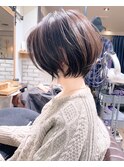 絶壁解消×白髪ぼかし×40代×前髪長め大人ショートボブ永