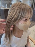 ゴールドベージュ