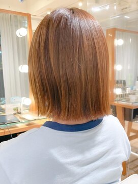 ネオリーブ チロル 横浜西口店(Neolive CiroL.) ぱつんとカット　切りっぱなしボブ