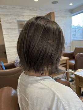 ラボヌールヘアー 宇都宮店(La Bonheur hair) ハイライトカラー×外はねボブ♪【宇都宮駅/インナーカラー】