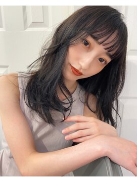 ヴォイス(VOICE) 透ける暗髪ゆるカールミディム【外苑前 VOICE】