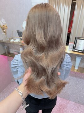 ロンド レア 天神大名店(Lond Le’a) ダブルカラー/インナーカラー/イヤリングカラー/ミルクティ/大名