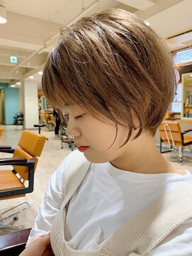 トッカ ヘアアンドトリートメント 難波店 小顔似合わせカット愛されクールショート20代/30代40代50代/難波