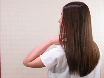 ピリカ(Pirka)の写真/【クセやパサつきでお悩みの方】髪に負担の少ない薬剤を使用、縮毛矯正に抵抗のある方にもオススメ◎