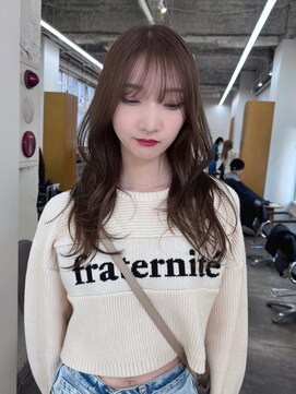 ネルバイグリーン(Nelle by green) ミディアムレイヤー、レイヤーカット、顔まわりレイヤー